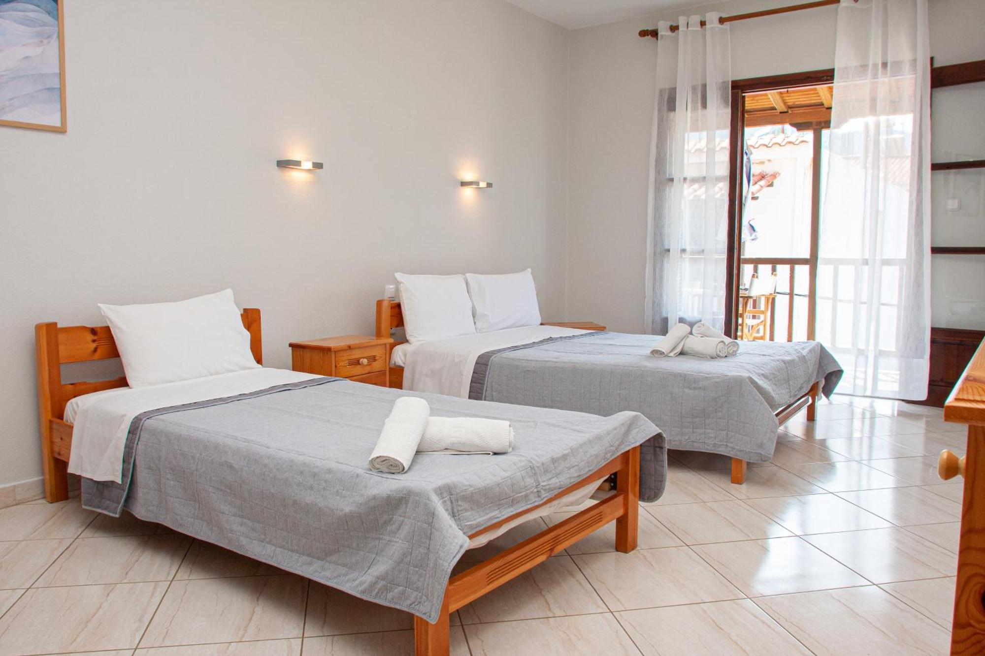 Aris Junior Studios Neo Klima Skopelos Esterno foto
